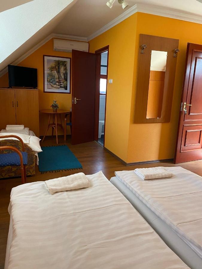Apartman Dora Hajduszoboszlo Exterior photo