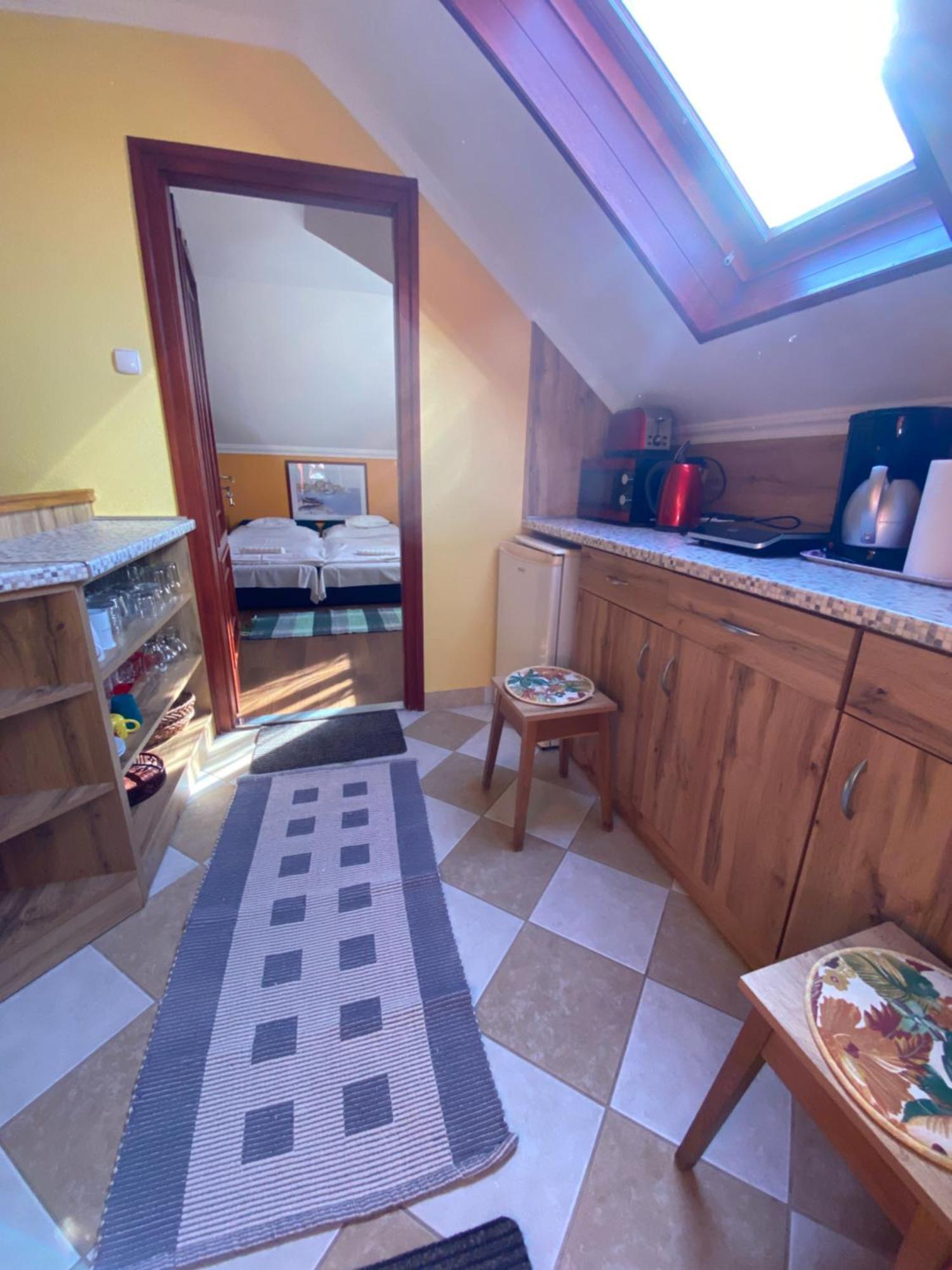 Apartman Dora Hajduszoboszlo Exterior photo