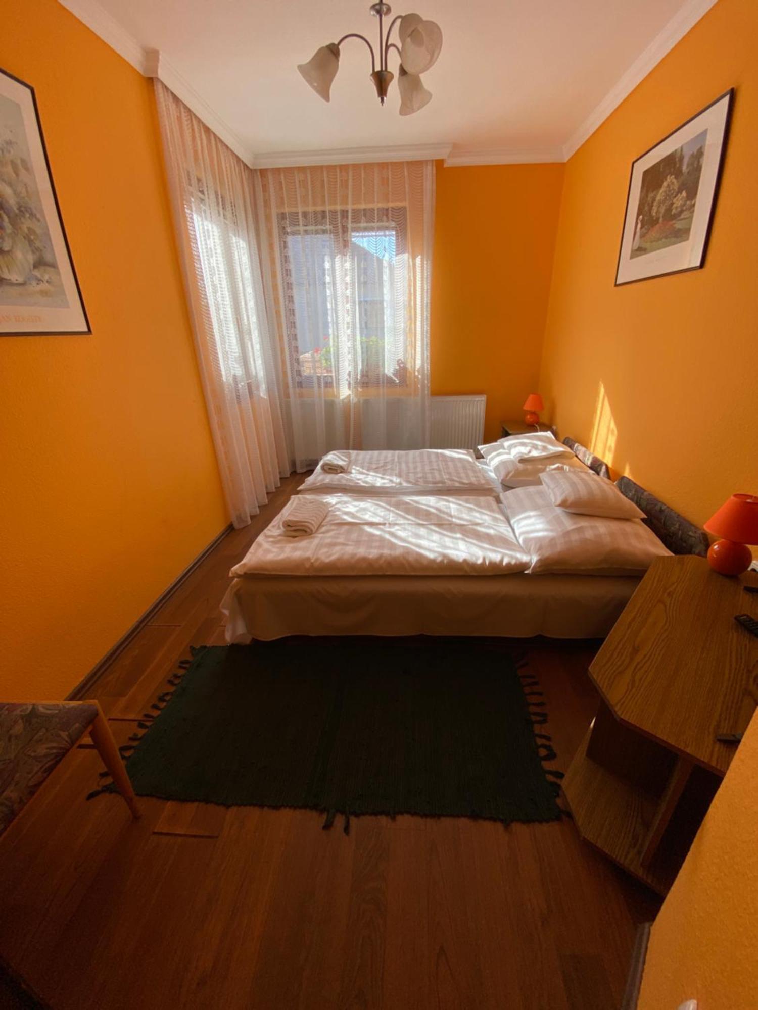 Apartman Dora Hajduszoboszlo Exterior photo