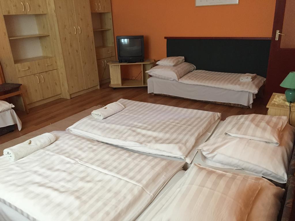 Apartman Dora Hajduszoboszlo Exterior photo
