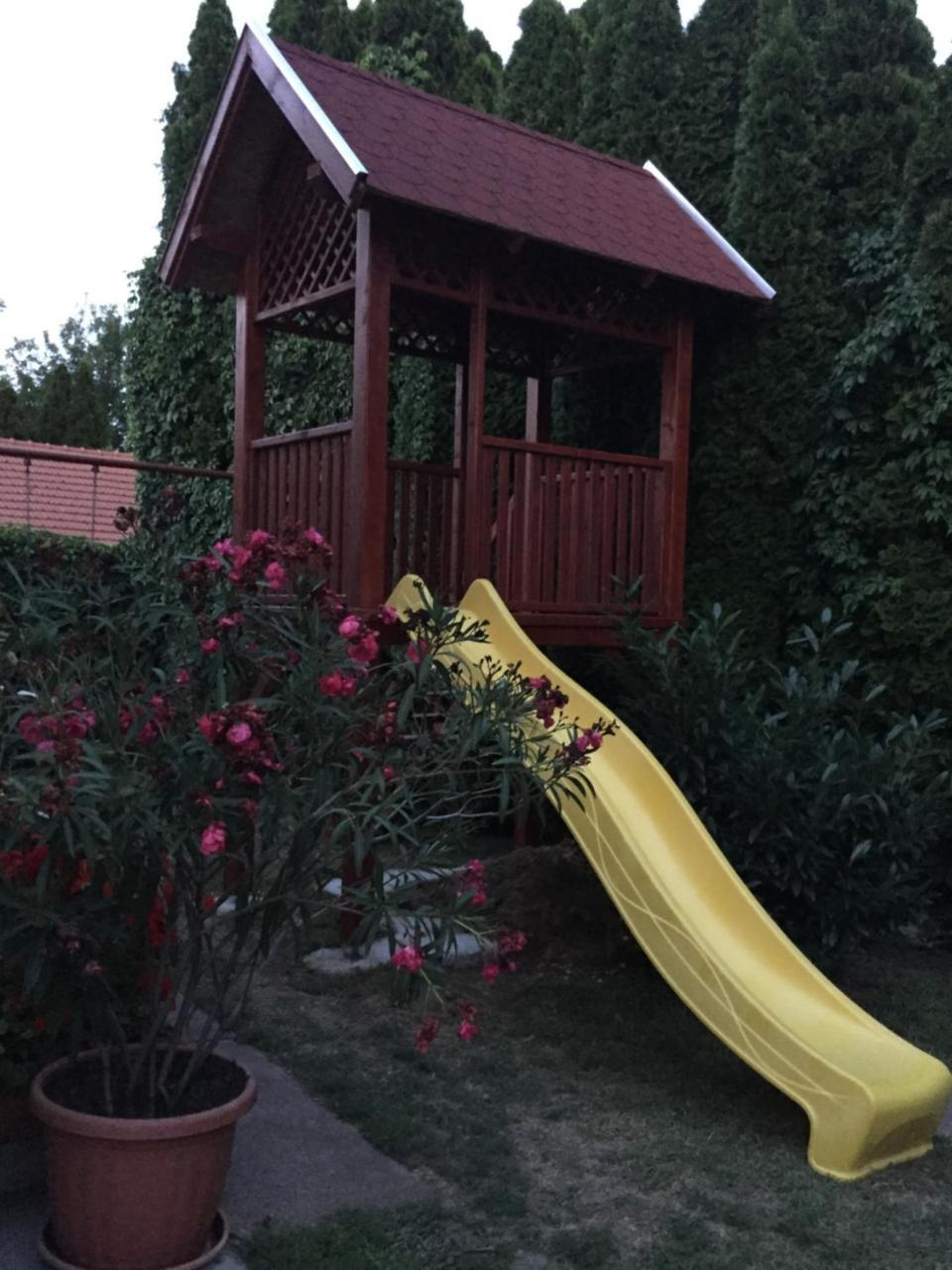 Apartman Dora Hajduszoboszlo Exterior photo