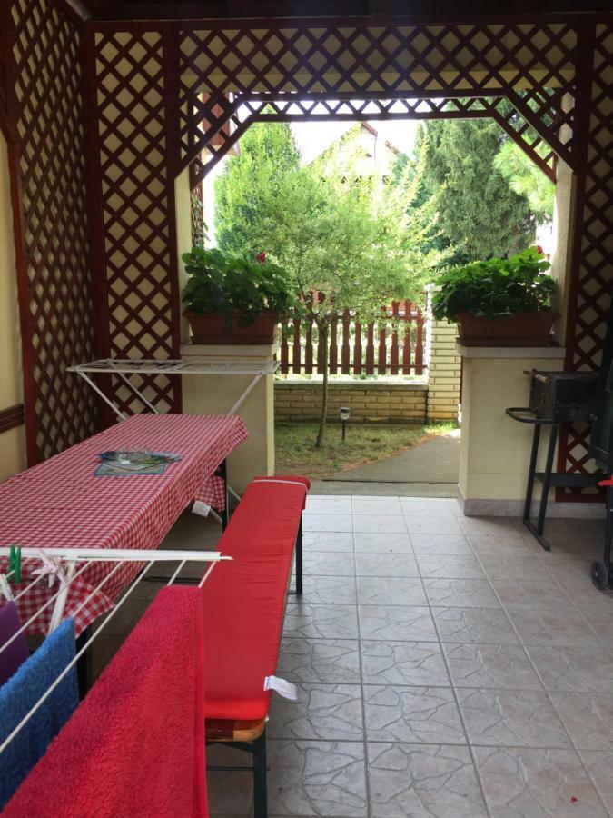 Apartman Dora Hajduszoboszlo Exterior photo